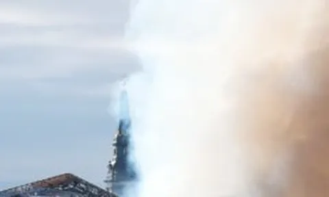 Cháy sàn giao dịch chứng khoán 400 tuổi ở Copenhagen