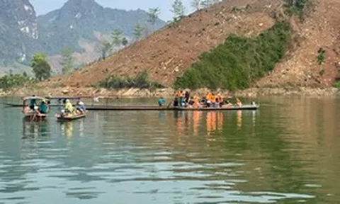 Lật thuyền do mưa bão ở Lai Châu, 2 người mất tích