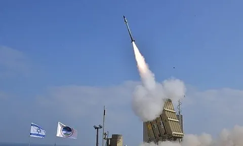 Quan chức Mỹ nói Israel vừa tấn công trả đũa Iran