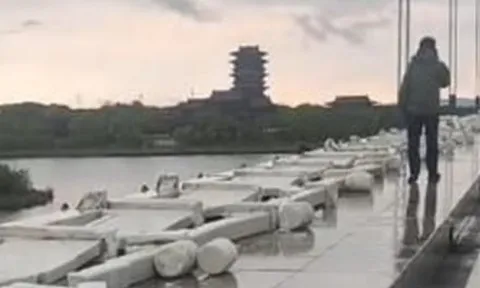 Cầu gần 700 tỷ đồng ở Trung Quốc mới xây đã bị gió thổi sập