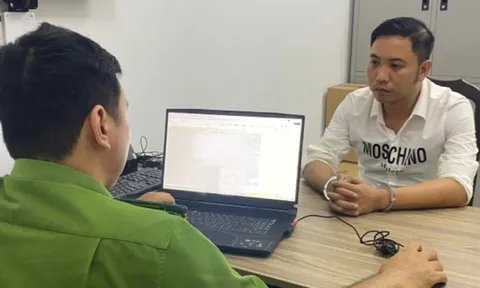 Bắt 56 người trong băng lừa đảo "thông báo trúng thưởng" ở TPHCM