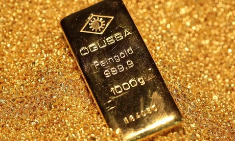 Vàng liên tục tăng dựng đứng, chuyên gia thừa nhận dự đoán sai