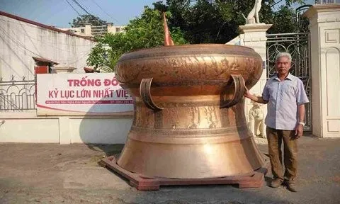 Nghệ nhân giữ lửa nghề truyền thống và chuyện đúc phiên bản trống đồng Ngọc Lũ lớn nhất Việt Nam