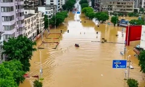 Trung Quốc ban hành cảnh báo lũ lụt 'trăm năm có một' ở Quảng Đông