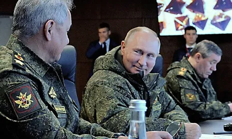 Phương Tây tụt hậu trước Nga ở 1 lĩnh vực: Chuyên gia thừa nhận đồ rẻ tiền của Moscow khiến Kiev "bó tay"