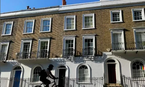 Giá nhà chào bán ở Anh gần mức cao kỷ lục trong lịch sử