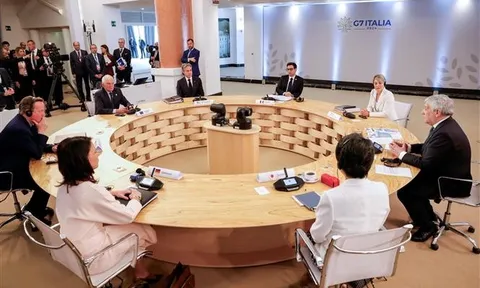 Cuộc cạnh tranh giành ưu thế kinh tế giữa BRICS và G7