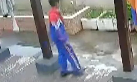 Trung Quốc: Học sinh cấp 1 nhảy lầu vì bị bắt chép phạt 10.000 lần?