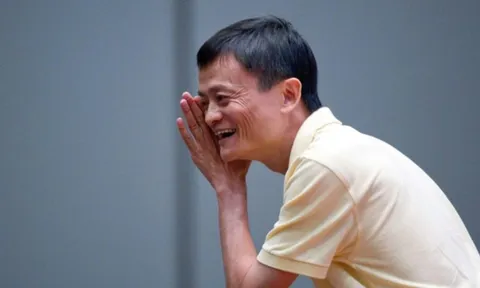 Từ việc Jack Ma thừa nhận chỉ hạnh phúc với mức lương 300 nghìn đồng: Giàu là bể khổ!