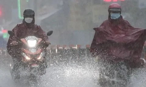 Miền Bắc mưa dông trước khi nắng nóng diện rộng