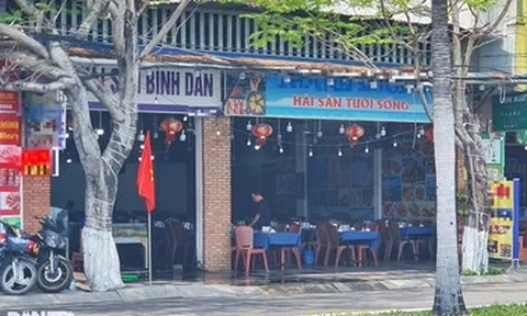 Vụ 3 taxi chở khách đến quán hải sản "tráo hàng": Phạt quán 34 triệu đồng