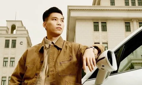 Nam cầu thủ ở tuổi 27: Lái siêu xe, mua nhà cả chục tỷ đồng