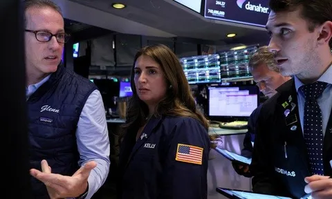 Hồi hộp chờ quyết định của FED