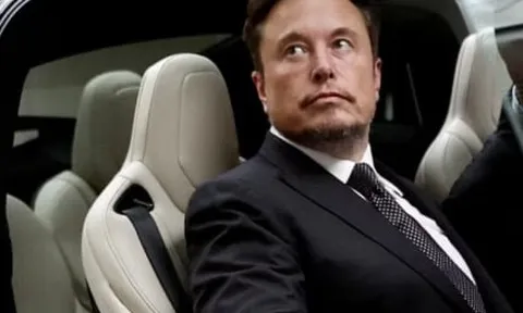 Elon Musk đến Trung Quốc sau khi hoãn đi Ấn Độ