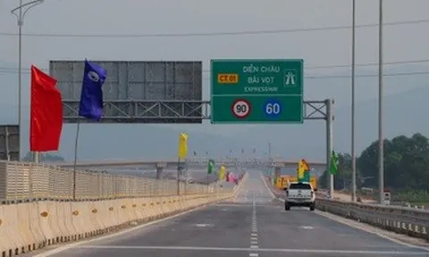 Thông xe cao tốc Diễn Châu - Bãi Vọt, từ Hà Nội vào Vinh còn hơn 3 tiếng