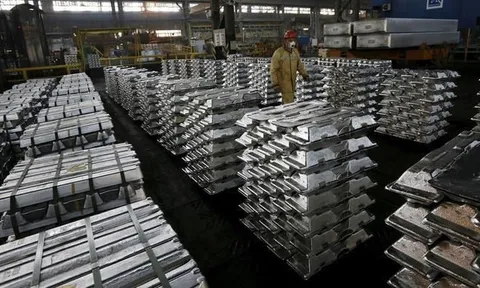 Vì sao Trung Quốc tích cực mua gom tài nguyên chiến lược trên khắp thế giới?