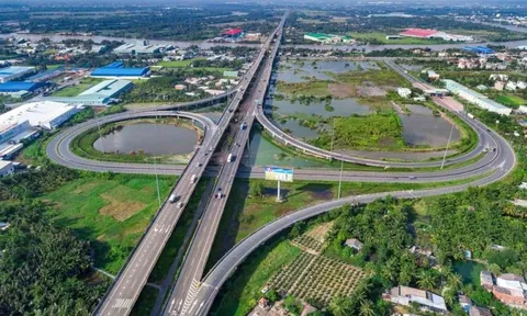 Từ 10/6, cho phép chuyển nhượng quyền thu phí sử dụng hạ tầng giao thông đường bộ tối đa 10 năm