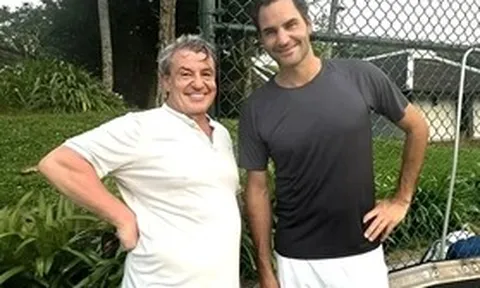 Tay vợt huyền thoại Roger Federer đang du lịch Quảng Nam