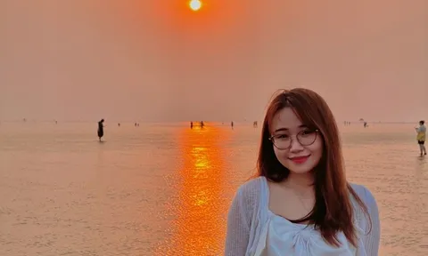 Đổ xô lội bùn đến "biển vô cực" Thái Bình: Cảnh báo nguy hiểm