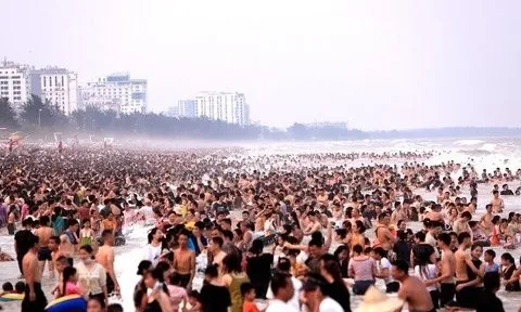 Thành phố nhỏ nhất Việt Nam đón gần 1 triệu lượt khách dịp nghỉ lễ