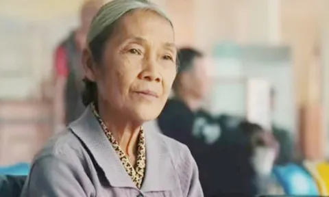 “Người mẹ hiền nhất màn ảnh” ở tuổi 70 mới có vai chính gây sốc