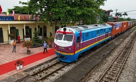 Cận cảnh tàu liên vận nối Hải Dương với Trung Quốc