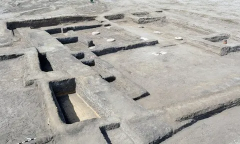 Kinh ngạc khách sạn 3.500 năm lộ diện giữa sa mạc