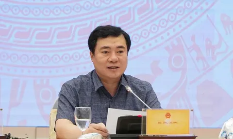 Thứ trưởng Công Thương nói về đề xuất điện mặt trời dôi dư hưởng giá 0 đồng