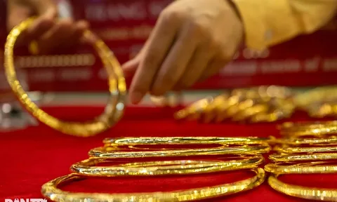 Tổng cục Thuế muốn cấm mua bán vàng bằng tiền mặt