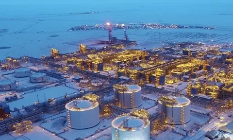 EU lần đầu tiên tính đến chuyện trừng phạt khí tự nhiên hoá lỏng của Nga