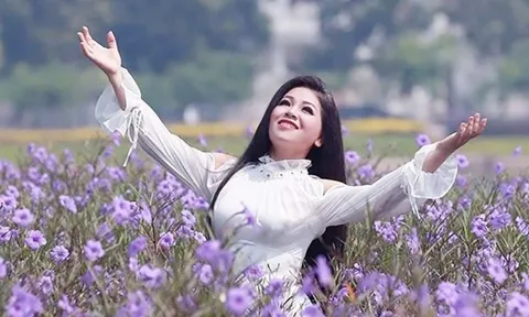 Ca sĩ Anh Thơ: Cát-xê cả trăm triệu đồng/show, tự tin đủ tiền mua biệt thự nhưng vẫn ở chung cư