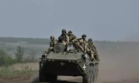 Nga tung hơn 20.000 quân, dồn lực đẩy Ukraine khỏi pháo đài chiến lược