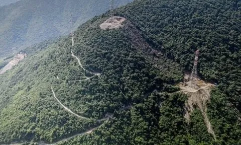 Vụ sạt lở 7 người thương vong: Tạm đình chỉ thi công cột móng số 28