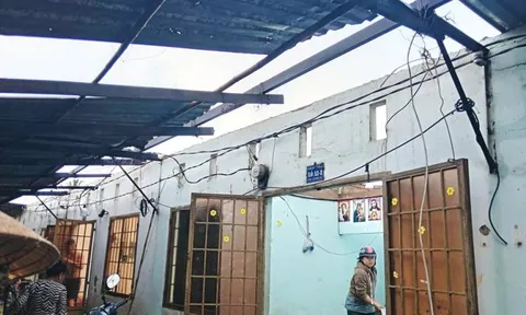 Đồng Nai: Mưa lớn làm tốc mái hàng loạt ngôi nhà ở Tp. Biên Hoà