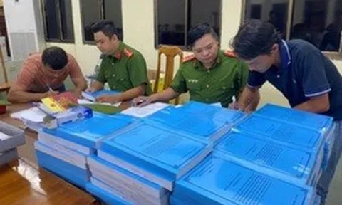 Cựu cán bộ Cục Đăng kiểm nhận 2,8 tỷ đồng hối lộ rồi bỏ trốn