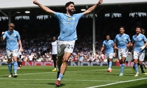 Man City chiếm ngôi đầu bảng, gây áp lực cho Arsenal