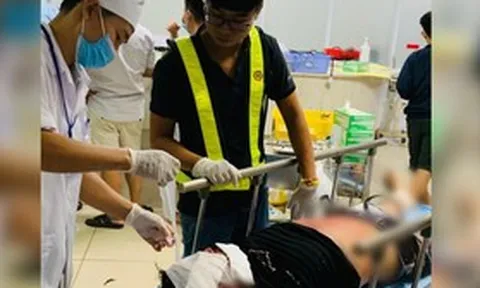 Chàng trai ở Bình Dương sáng bán rau ở chợ, đêm về chạy xe cấp cứu miễn phí