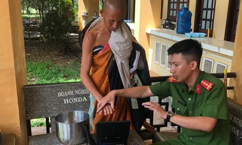 Ông Thích Minh Tuệ được hỗ trợ làm Căn cước công dân