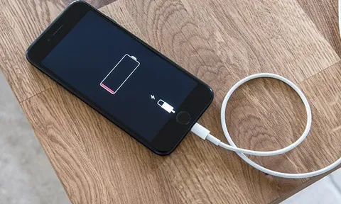 Smartphone sạc đầy pin trong 1 phút: "Cú lừa" hay bước đột phá chưa từng có?