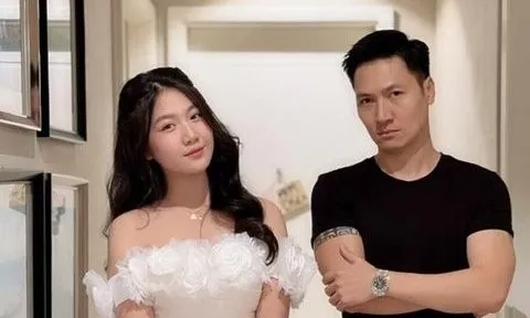 Bé Chíp "Bố ơi mình đi đâu thế" xinh đẹp ở tuổi 15