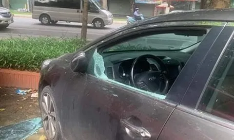 Hà Nội: 9 ô tô đỗ ở khu đô thị Văn Quán bị đập vỡ kính trong đêm