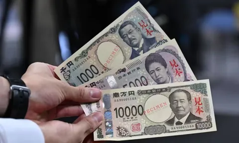 Lần đầu tiên trong 20 năm, Nhật Bản đổi mẫu tiền giấy trong bối cảnh đồng Yên mất 2/3 giá trị so với năm 1995