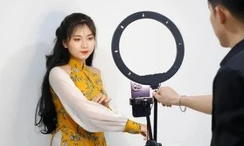 TikToker, YouTuber ngày càng nhiều, đại biểu băn khoăn về xu hướng nghề