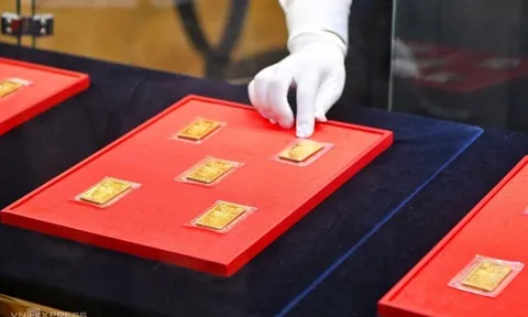 Vàng miếng SJC giảm gần một triệu đồng