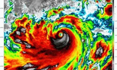 Sức mạnh khủng khiếp của siêu bão Yagi khi nhìn từ vệ tinh