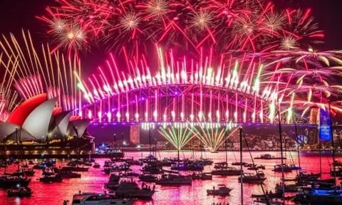 Mãn nhãn bữa tiệc sắc màu chào năm mới 2025 khắp thế giới