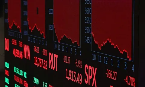 Chứng khoán Mỹ đỏ lửa sau tin ông Trump hoãn áp thuế đối ứng 90 ngày