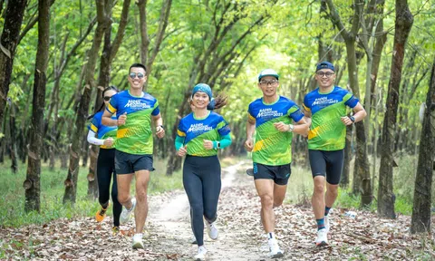 Hơn 6.000 vận động viên chinh phục “Đường chạy huyền thoại” bên sườn núi Bà Đen