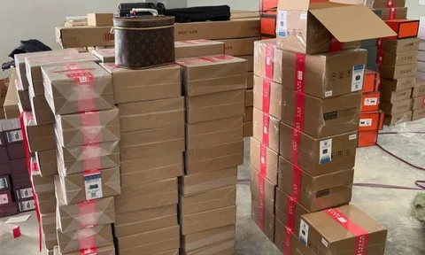 Thu giữ hàng nghìn túi hiệu Hermes, Chanel, Louis Vuitton giả