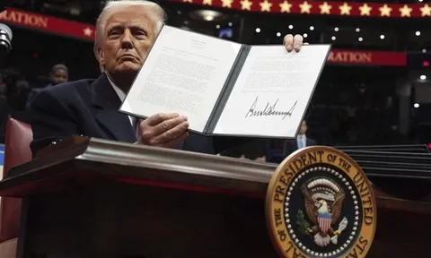 Nhìn lại một năm ông Donald Trump trở lại Nhà Trắng